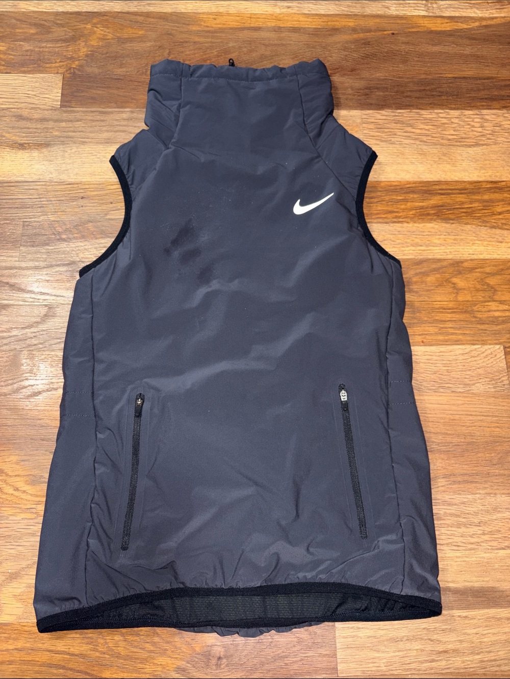 NIKE aerolayer vest